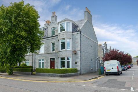 72 Broomhill Road, Aberdeen, AB10 6HU 3 bed ground floor flat for sale