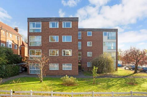 Corfton Lodge, Corfton Road, Ealing... 2 bed flat for sale