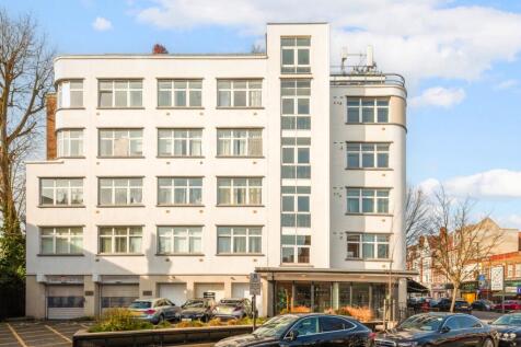 3 bedroom flat for sale