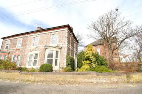 4 bedroom semi-detached house for sale