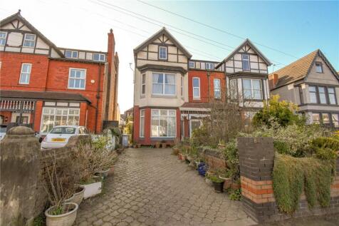 5 bedroom semi-detached house for sale