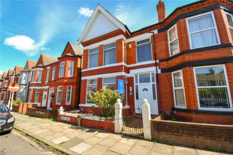 4 bedroom terraced house for sale
