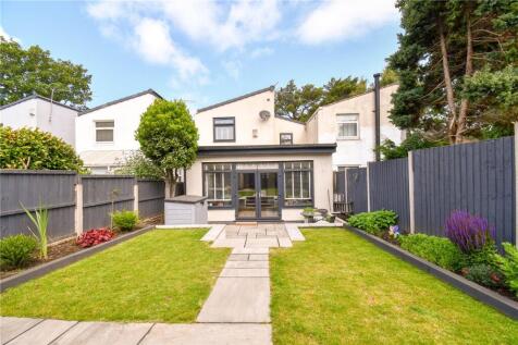 4 bedroom terraced house for sale