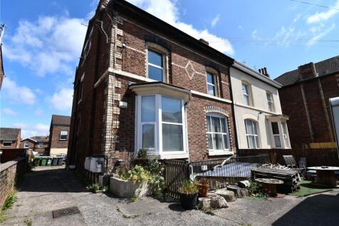 3 bedroom flat for sale
