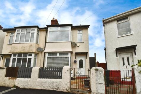 2 bedroom semi-detached house for sale
