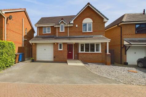 4 bedroom detached house for sale