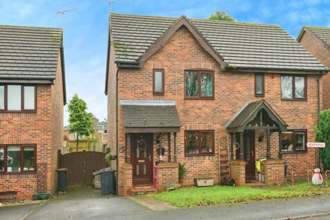 2 bedroom semi-detached house for sale