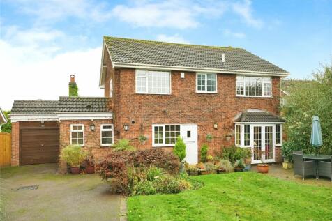 5 bedroom detached house for sale