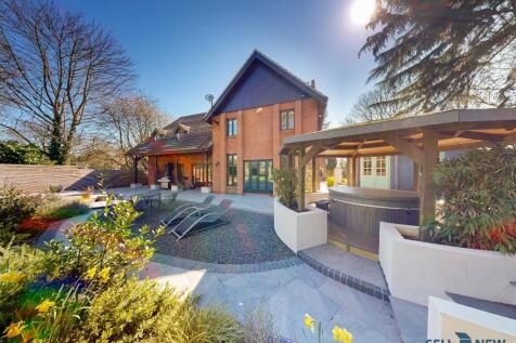 5 bedroom detached house for sale