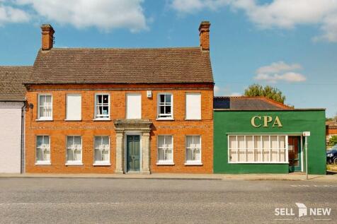 North Bridge Street, Shefford SG17 4 bed semi