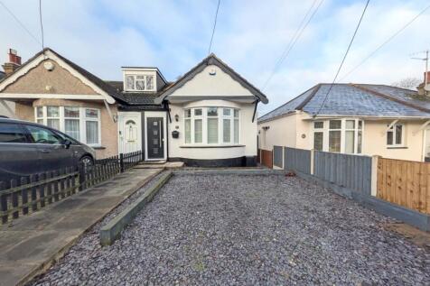 2 bedroom semi-detached bungalow for sale