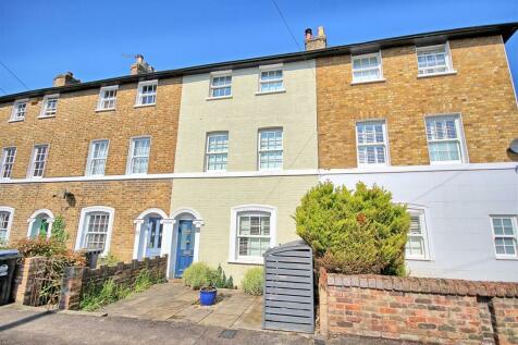 4 bedroom terraced house for sale