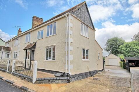 4 bedroom semi-detached house for sale