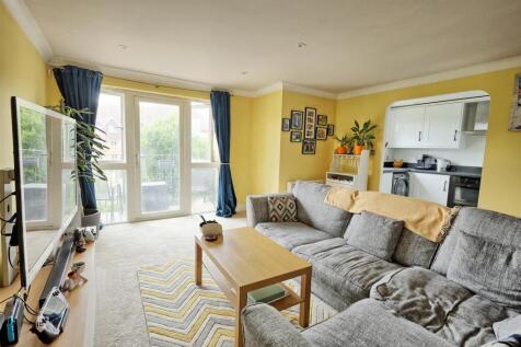 Loxley Court, Ware SG12 2 bed apartment for sale
