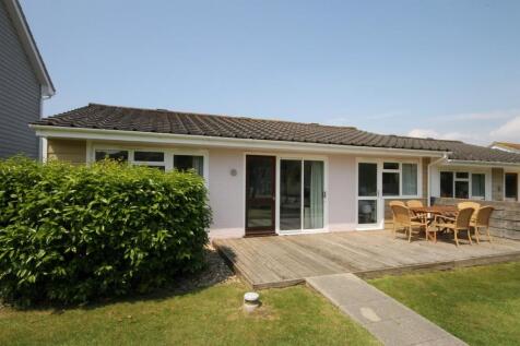 3 bedroom semi-detached bungalow for sale