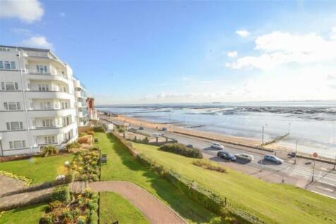 3 bedroom flat for sale