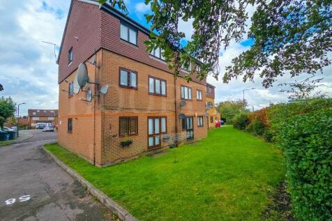 Shepherds Walk, London, NW2 1 bed ground floor flat for sale