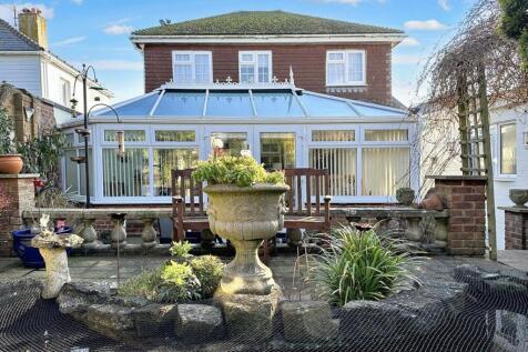 Bramber Avenue, Peacehaven, BN10 8HR 3 bed detached house for sale