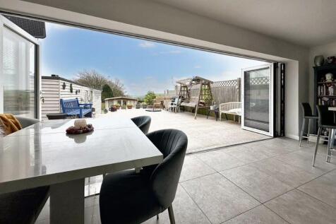 Briarcroft Road, Woodingdean, BN2 6LL 4 bed semi