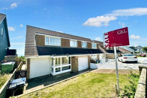 Neville Road, Peacehaven, BN10 8PE 3 bed semi