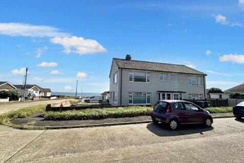 3 bedroom maisonette for sale