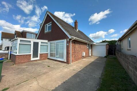 The Promenade, Peacehaven, BN10 8LH 3 bed detached house for sale