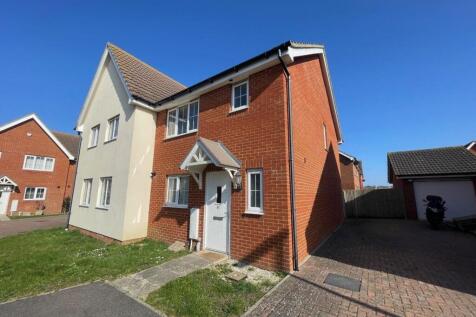 3 bedroom semi-detached house for sale