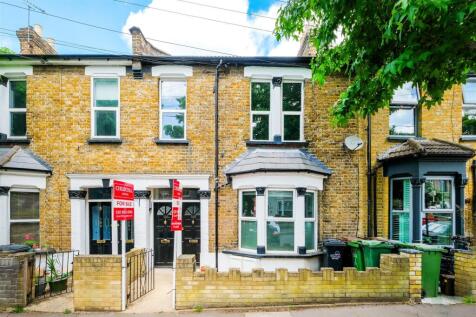 Lynmouth Road, Walthamstow 3 bed flat for sale
