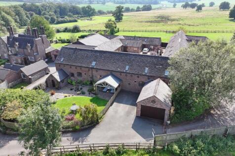 5 bedroom semi-detached house for sale