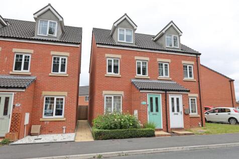Philip Clarke Drive, Cliffe Vale, ST4 3 bed semi