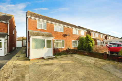 Stratfield Road, Kidlington, OX5 3 bed semi