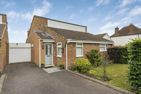 Rutten Lane, Yarnton, OX5 3 bed detached bungalow for sale