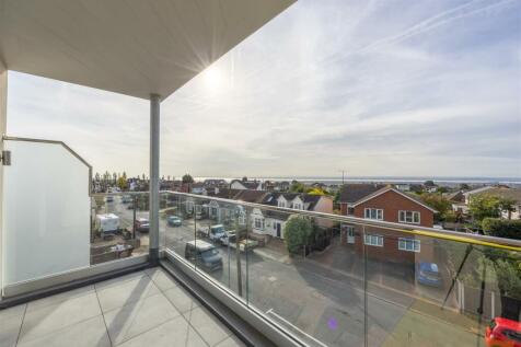 BEECH ROAD, Hadleigh 2 bed apartment for sale