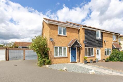 FRASER CLOSE, Laindon, Basildon 2 bed end of terrace house for sale