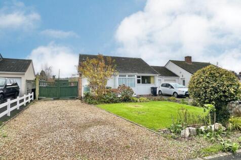 2 bedroom detached bungalow for sale