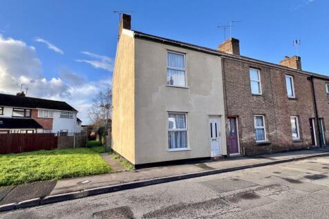 2 bedroom end of terrace house for sale