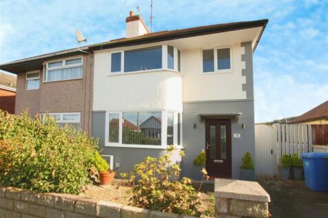 5 Gordon Avenue, Prestatyn... 3 bed semi