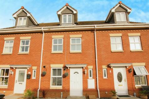 3 bedroom town house for sale