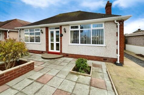 Victoria Road West, Prestatyn... 2 bed detached bungalow for sale