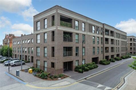 Adenmore Road, London, SE6 1 bed flat for sale