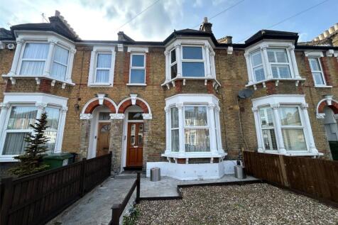 Laleham Road, London, SE6 2 bed flat for sale