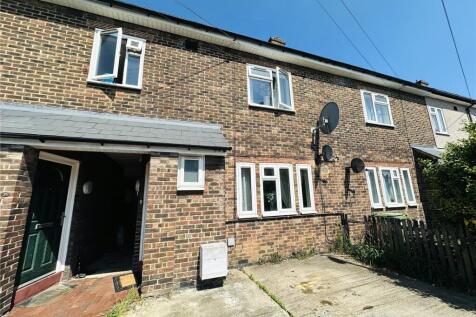 Knapmill Road, Catford, London, SE6 2 bed terraced house for sale