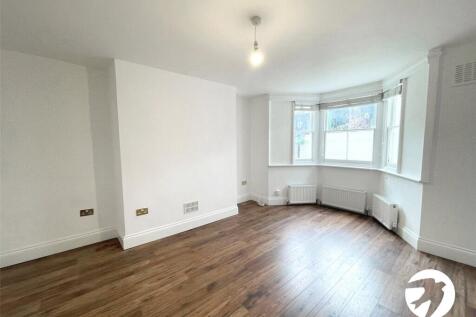 Limes Grove, London, SE13 2 bed flat for sale