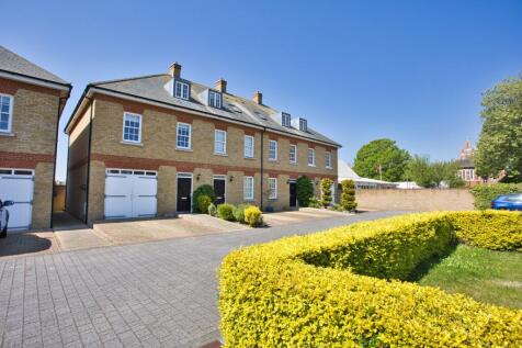 Victoria Place, Halliday Drive... 4 bed end of terrace house for sale