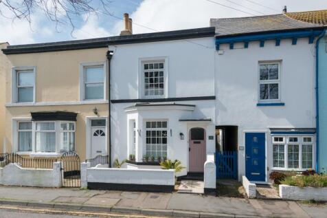 West Street, Deal, Kent, CT14 2 bed terraced house for sale