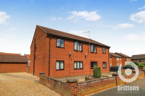 90 Suffield Way, King's Lynn... 2 bed flat for sale