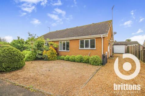 2 bedroom semi-detached bungalow for sale