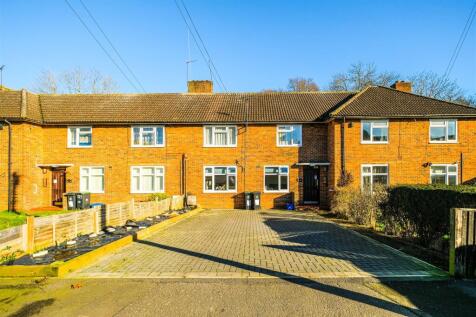 Willingale Road, Loughton 1 bed apartment for sale