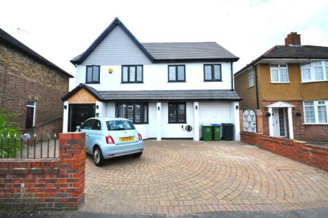 5 bedroom detached house for sale