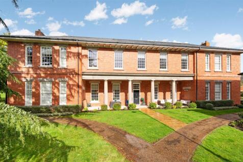 Frinton Court, Glanville Way, Epsom 2 bed apartment for sale